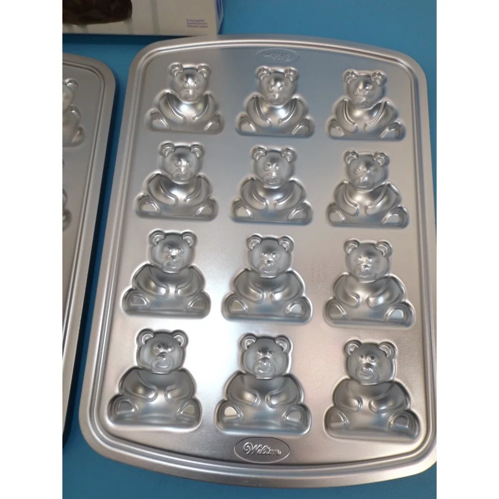 Wilton 3-D Mini Bear Cake Pan Mold - 12 Bear Molds 2¼ x 2¼ 